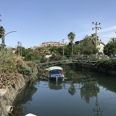 Blue Yacht Marina Aparthotel 3*