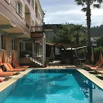Blue Yacht Marina 3* 말마리스